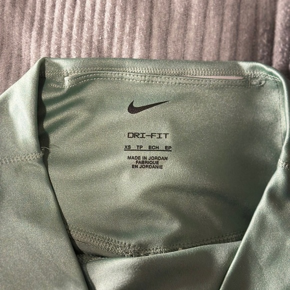 Nike Dri-Fit one shine midrise leggings - Picture 3 of 5